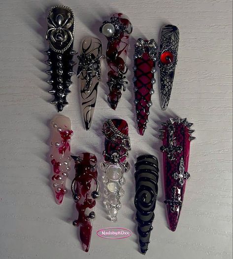 Sick New World Nails, Goth Punk Nails, Falling In Reverse Nails, Visual Kei Nails, Goth Acrylic Nail Designs, Romantic Goth Nails, Goth Bracelets, Vampire Nails, Junk Nails