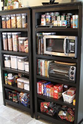 Tiny kitchen? No problem. Use a bookshelf as a standalone pantry. Standalone Pantry, Bookshelf Pantry, Tiny House Kitchen Storage, Small Kitchen Pantry, Open Pantry, Storage Rooms, Tiny House Storage, Kitchen Pantry Storage, Diy Pantry