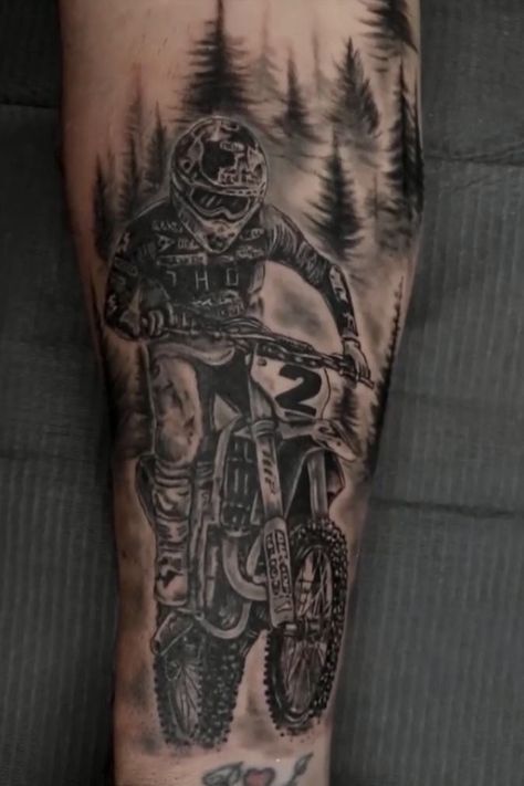 Moto Tattoo, Motocross Tattoo, Dirt Bike Tattoo, Tattoo Perna, Harley Tattoos, Motorcycle Tattoos, Bike Tattoos, Bauch Tattoos, Explore Tattoo