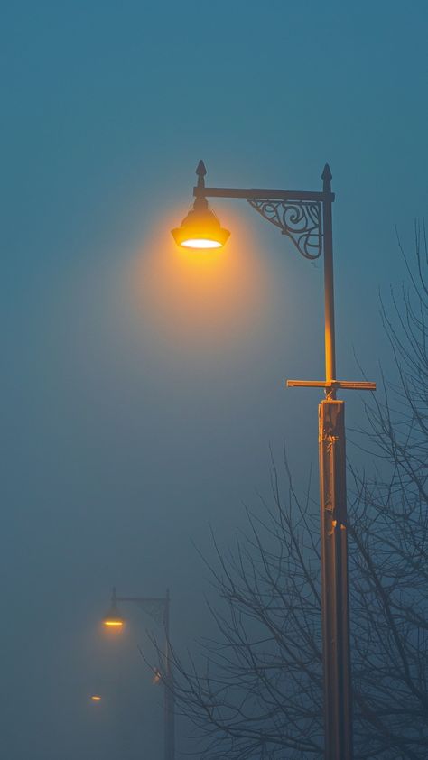 Streetlamps In The Fog, Street Lamp In The Fog, Street Light Art, Street Light At Night, Wall Scones, Iphone Wallpaper Images, Painting Inspo, Wallpaper Images, Street Lamp