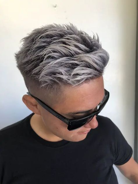 Short Queer Haircuts, Dyed Hair Men, Short Silver Hair, White Hair Color, Short Hair Images, Mens Hair Colour, Men Hair Color, Gray Hair Cuts, Silver Hair Color