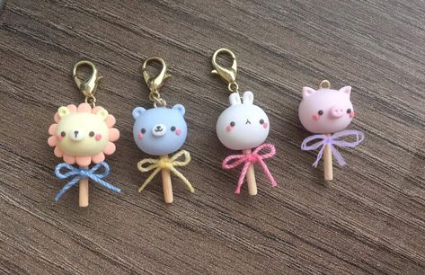 Kawaii Polymer Clay, Polymer Clay Kawaii, Clay Keychain, Tanah Liat, Clay Diy Projects, Clay Crafts Air Dry, Cute Polymer Clay, Cute Clay, Clay Miniatures