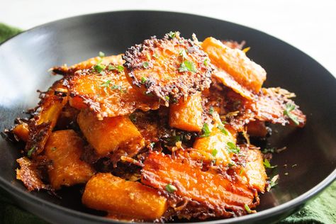 Parmesan Roasted Carrots - Coco and Ash Parmesan Roasted Carrots, Roasted Carrots Recipe, Chicken Fricassee, Crescent Roll Recipes, Dark Meat, Carrot Recipes, Cuban Recipes, Cooking Wine, Roasted Carrots