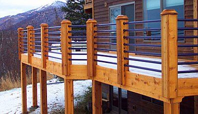 Horizontal railings Horizontal Deck Railing, Wood Deck Railing, Pipe Railing, Deck Railing Ideas, Deck Remodel, Deck Railing Design, Deck Layout, Railing Ideas, Wooden Deck