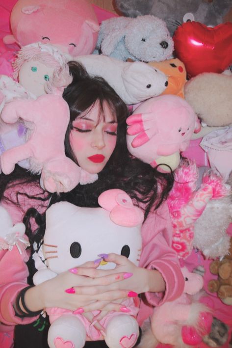 Posing With Plushie, Doll Poses Photography, Kawaii Photoshoot Ideas, Stuffed Animal Photo Shoot, Holding Plush Reference, Person Holding Plushie, Kawaii Maximalism, Plushie Pose Reference, Person Holding Plushie Reference