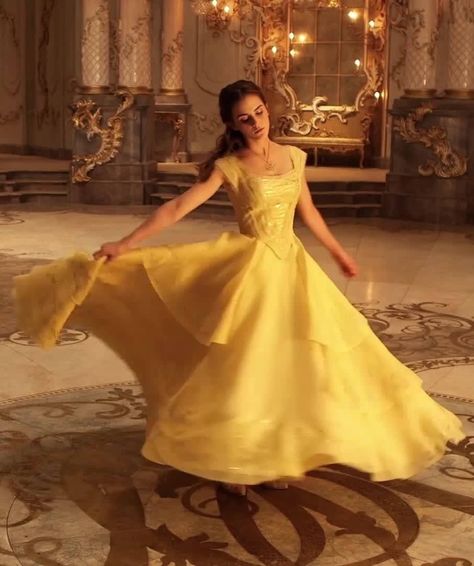 Belle Aesthetic, Emma Watson Belle, Beauty And The Beast Movie, Belle Beauty And The Beast, Belle Beauty, Princess Belle, Princesa Disney, Disney Beauty And The Beast, Disney Aesthetic