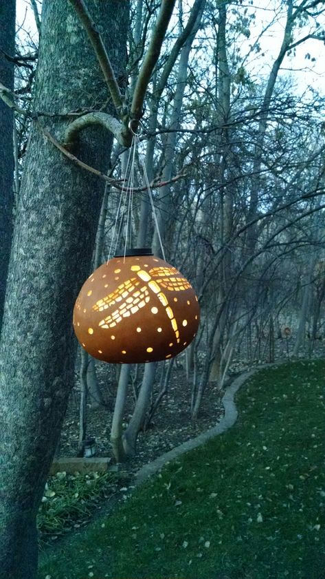 Gourd Wind Chimes, Carved Gourds Ideas, Gourd Carving Ideas, Gourd Lanterns, Gourd Garden, Gourds Diy, Gourd Lamps, Halloween Gourds, Gourd Ideas