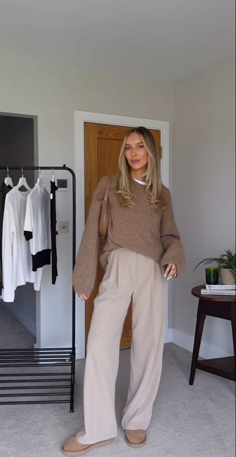 Outfits For Cold Weather, Wide Leg Trousers Outfit, Cozy Winter Outfit, Sweaters Trendy, Street Style Outfits Casual, Winter Wardrobe Essentials, Chic Winter Outfits, Cozy Winter Outfits, Stylish Work Outfits