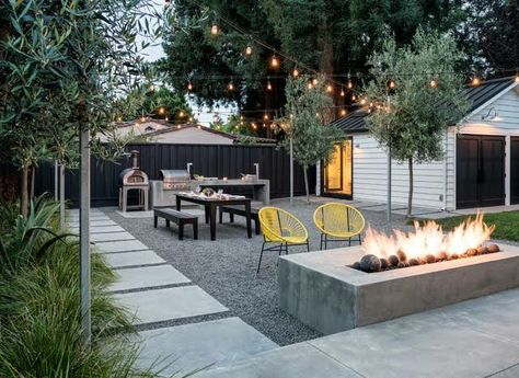 Backyard Entertaining Area, Desert Backyard, Patio Pictures, No Grass Backyard, Gravel Patio, Backyard Remodel, Backyard Entertaining, Casa Exterior, Backyard Inspiration