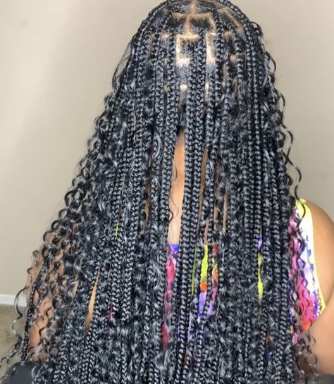 Smeduiem Bohemian Knotless, Boho Small Braids, Knowles’s Bohemian Braids, Summer Braids For Black Women Color, Knotless Braids With Spanish Curls, Medium Bohemian Knotless Braids With Color, Bohaime Braids, Bohemian Braids With Beads, Bohemian Knotless Braids Medium