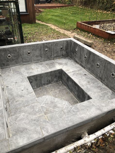 Build Hot Tub, Diy Outdoor Tub, Build Your Own Hot Tub, Diy In Ground Hot Tub, How To Build A Hot Tub, Home Made Hot Tub, Diy Jacuzzi Outdoor, Diy Jacuzzi, Build A Hot Tub