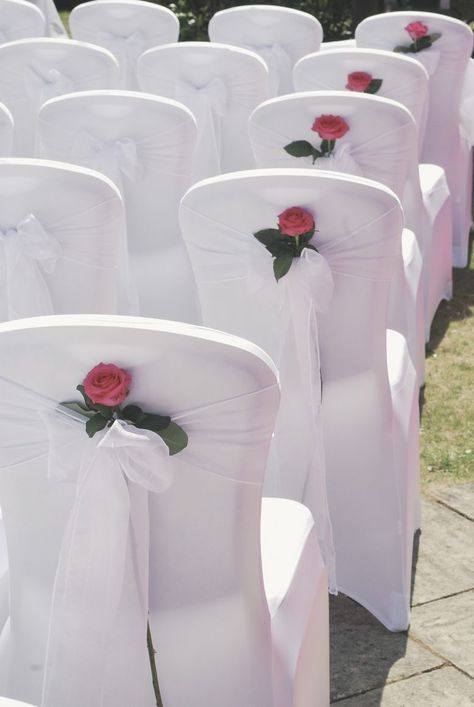 Chair Covers Wedding Reception, Martini Glass Centerpiece, Round Wedding Tables, Fall Wedding Arches, Idea Photography, Wedding Chair Sashes, A Single Rose, Art Deco Cake, Flower Backdrop Wedding