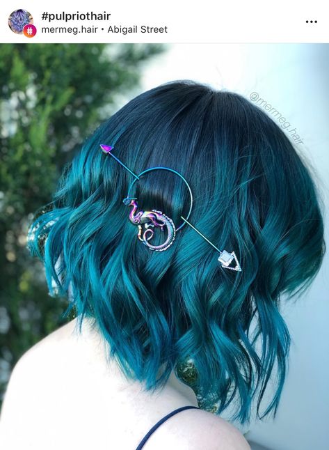 Blue Hair Short, Hair Color Ideas Short Hair, Short Haircuts Ideas, Hair Levels, Bob Haircuts For Fine Hair, Bob Haircuts With Bangs, Hair Short Bob, Hair Colour Design, Pulp Riot Hair Color