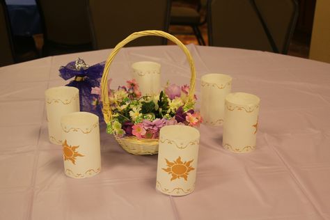 Disney's Tangled Themed table for bridal shower Tangled Theme Seating Chart, Tangled Theme Bridal Shower Ideas, Quincenera Tables, Tangled Bridal Shower Ideas, Rapunzel Bridal Shower Ideas, Tangled Themed Sweet 16 Decorations, Tangled Bridal Shower Theme, Wedding Rapunzel, Rapunzel Wedding Theme