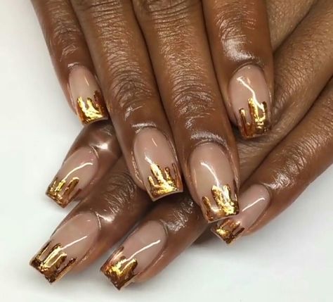 Tan and gold coffin nails Tan And Gold Nails, Gold Nails Christmas, Gold Nails Coffin, Nails Christmas Simple, Gold Coffin Nails, Nail Designs Coffin, Coffin Nail Designs, 2024 Nails, Finger Tips