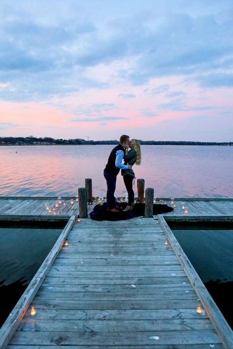 ALLISON Proposal On Dock, Lake Dock Proposal, Lakeside Proposal Ideas, Dock Proposal Ideas, Dock Proposal, Backyard Proposal Ideas, Surprise Shawty, Cute Proposal Ideas, Proposal Spots