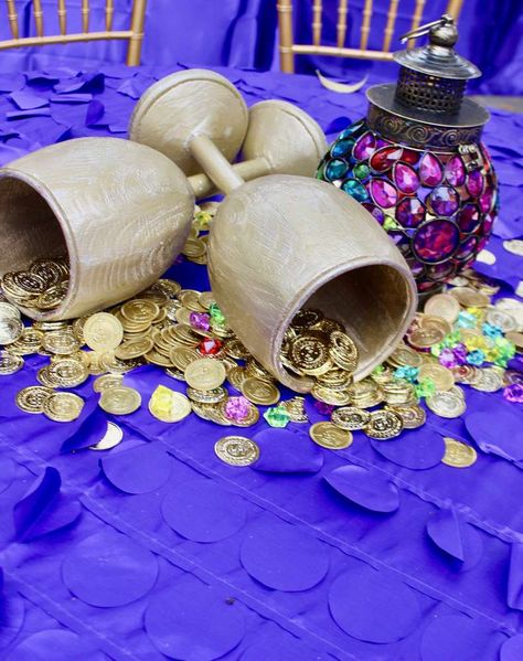 Aladdin Aladdin Theme Party Arabian Nights, Aladdin Centerpiece Ideas, Jasmine Centerpiece Ideas, Aladdin Party Decorations, Arabian Nights Party Decorations, Aladdin Centerpiece, Aladdin Crafts, Aladdin Decorations, Aladdin Theme Party