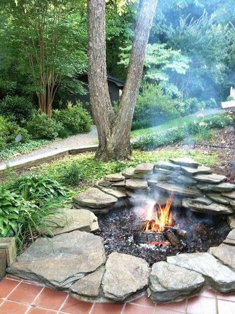 firepit made of dry stacked stone Landscaping Border, Fire Pit Ideas, Backyard Seating, Fire Pit Designs, Rock Garden Landscaping, Diy Fire Pit, Backyard Fire, Fire Pit Backyard, Fire Pits