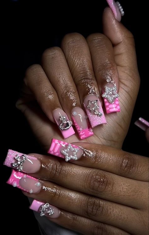 Nail Ideas With Charms, Shorts Nails, Nails Girly, Bday Nails, Girly Acrylic, Nails Gel Nails, Acrylic Nail Set, Hard Nails, Colored Acrylic Nails