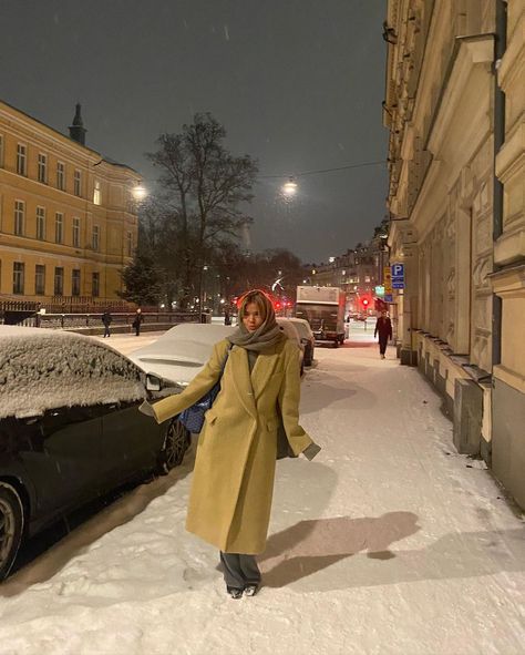 Scandinavian Street Style Winter, Matilda Djerf Aesthetic, New York Winter Outfit, Style Parisian Chic, Matilda Djerf Style, Parisian Outfit, Outfits New York, Copenhagen Street Style, Winter Princess