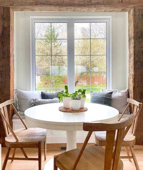 Bench Seat Round Table, Dinning Room Bench, Nook Seating, Breakfast Nook Seating, Table With Bench Seat, Round Dinning Table, Couch Dining Table, Bench Seat Dining, Window Seating