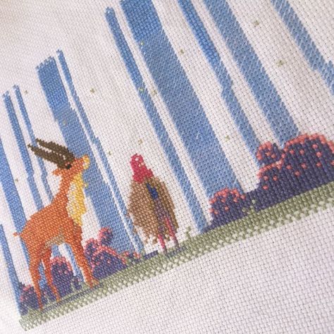 Cross stitched view of the giant Serow Yakul with his master Ashitaka in a blue forest Ashitaka And Yakul, Princess Mononoke, Yarn Projects, Free Cross Stitch, Cross Stitch Art, Star Designs, Needle And Thread, Crochet Designs, Studio Ghibli