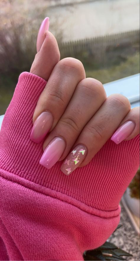 Short Butterfly Acrylic Nails, Purple And Pink Butterfly Nails, Gel Nail Designs Light Pink, Cute Nail Designs Ballerina, Butterfly Glitter Nails Acrylics, Light Pink Nails Butterfly, Sweet 16 Nail Ideas Pink, Cute Butterfly Nails Short, Pink And Butterfly Nails