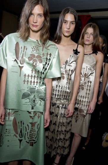 ~Laser-cut fashion & stenciling for spring: Christopher Kane ... Laser Cut Fashion, Laser Cut Fabric, Night Suit For Women, Zero Waste Fashion, Laser Cut Leather, 3d Fashion, Christopher Kane, Stenciling, Hottest Fashion Trends