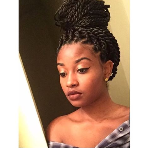 Singlese twists Sengelese Twist, Havana Twists, Marley Twist, Senegalese Twist Hairstyles, Twisted Hair, Girl Hairstyle, Womens Hair, Face Frame, Twist Styles