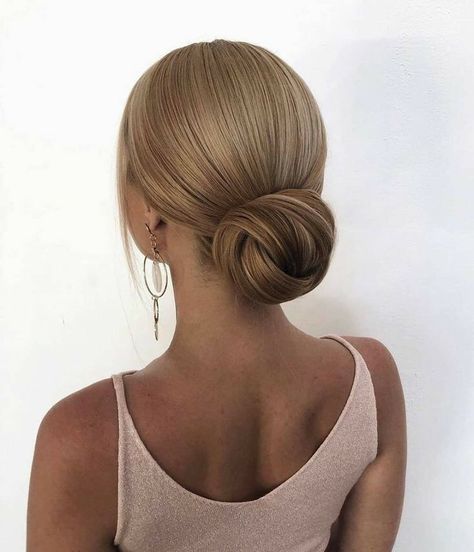 Wedding Hair Inspiration, Low Bun, Wedding Aesthetic, Brown Blonde Hair, Wedding Hair And Makeup, Grunge Hair, Aesthetic Hair, Bride Hairstyles, Hair Dos