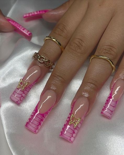 Snake Skin Nails, Pink French Tip, Colored Acrylic Nails, Pink French, Short Square Acrylic Nails, Pretty Gel Nails, Acrylic Nails Coffin Pink, Unique Acrylic Nails, Bling Acrylic Nails