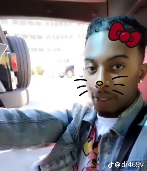 carti as hello kitty Hello Kitty Carti, Playboi Carti Hello Kitty, Ken Carson Hello Kitty, Rappers, Hello Kitty, Kitty