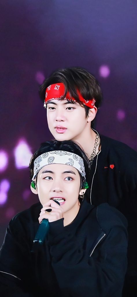 Jin And V Wallpaper, Jin And V, Taejin Bts, Jin Pic, V Wallpaper, V And Jin, Iphone Wallpaper Bts, V Jin, Jin Photo