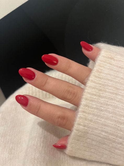 Cherry Red Oval Nails, Red Oval Christmas Nails, Oval Red Acrylic Nails, Red Gel Extension Nails, Red Nails Biab, Short Oval Red Nails, Short Round Red Nails, Soft Red Nails, Red Nails Round