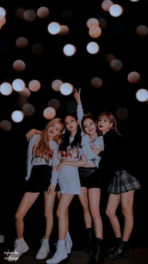 Mode Pop, Black Pink Background, Blackpink Poster, Dara Kpop, Pink Photo, Lisa Blackpink Wallpaper, Mode Kpop, Tapeta Pro Iphone, Black Pink Instagram