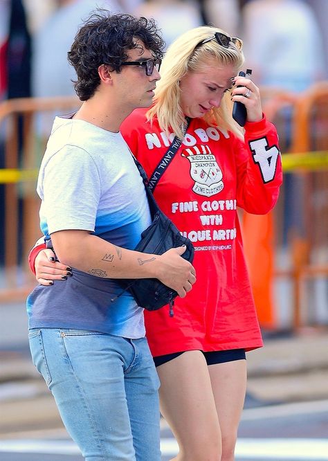 Sophie Turner Body, Joe Jonas Sophie Turner, Sophie Turner Joe Jonas, Sophia Turner, Kellan Lutz, Elizabeth Gillies, Joe Jonas, Sophie Turner, Nick Jonas