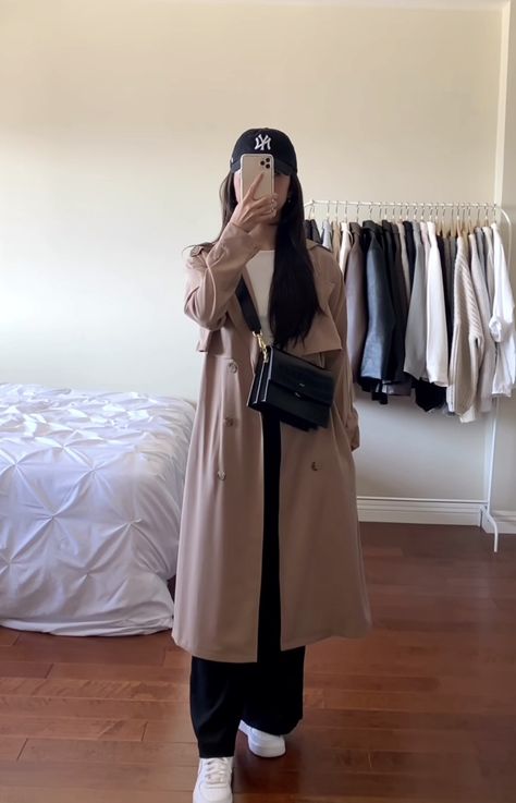 Pink Trench Coat Outfit, Beige Trench Coat Outfit, Pink Trench Coat, Trench Coat Outfit, Beige Trench Coat, Coat Outfit, Pink Coat, Winter Outfits For Work, Coat Outfits