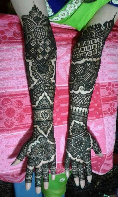 Karvachauth Mehendi Designs Full Hand, Karvachauth Mehendi Designs, Mahandi Disine, Wedding Henna Designs, Rajasthani Mehndi Designs, Indian Mehndi Designs, Mehndi Designs 2018, Mehendi Arts, New Bridal Mehndi Designs