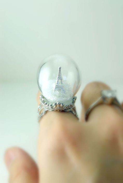 Paris Ring, The Bling Ring, Ladies Who Lunch, The Eiffel Tower, Glass Globe, Glass Ball, Hippie Style, Bling Bling, Snow Globes