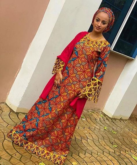 Hausa Women Styles, Guinea Styles For Women, African Prom Dresses Ankara, African Maxi Dress Ankara, Kaftan Women, Muslim Outfit, Ankara Dress Designs, Nigerian Lace Styles Dress, 2piece Outfits