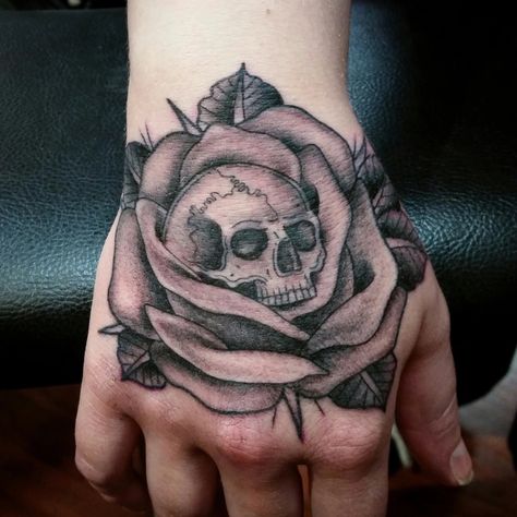 Money Rose Tattoo, Skull Rose Tattoos, Catrina Tattoo, Skull Hand Tattoo, Rose Hand Tattoo, Rose Tattoo Sleeve, Rose Tattoos For Women, Black Rose Tattoos, Hip Tattoos Women