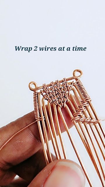 Wire Jewelry Diy Tutorial, Copper Jewelry Tutorial, Wire Weaving Techniques, Copper Wire Crafts, Wire Weaving Tutorial, Wire Projects, Wrapping Tutorial, Wire Jewelry Earrings, Copper Wire Art