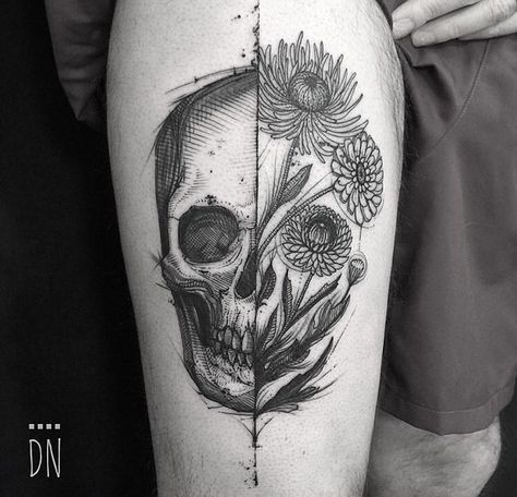 Skull tattoo Tattoo Crane, Memento Mori Tattoo, Tatuagem Masculina Pequena, Kunst Tattoos, Skull Tattoo Design, Home Tattoo, Up Tattoos, Tattoo Life, A Skull