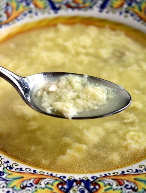 stracciatella in chicken soup #italianfood #stracciatella #chickensoup Italian Style Chicken, Stracciatella Soup, Italian Chicken Soup, Italian American Food, Mediterranean Flavors, Wedding Soup, Italian Soup, Italian Chicken, Soup And Stew