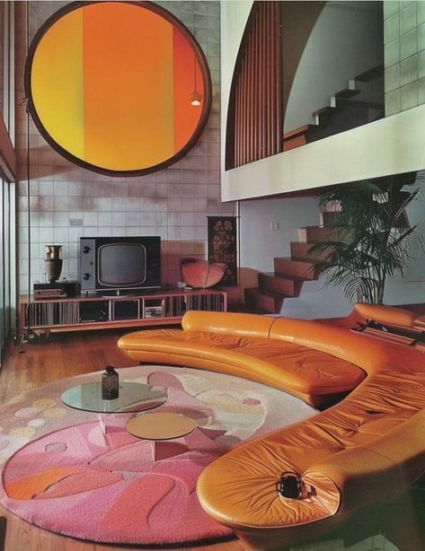 Retro Futurism Interior Design Bedroom, 60s Mod Architecture, Vintage Futurism Interior, 70s Retro Futurism Interior, 70s Interior Design Retro Futuristic, Retro Future Architecture, 50s Futurism Interior Design, Crazy Interior Design Creative, Retro Futuristic Living Room