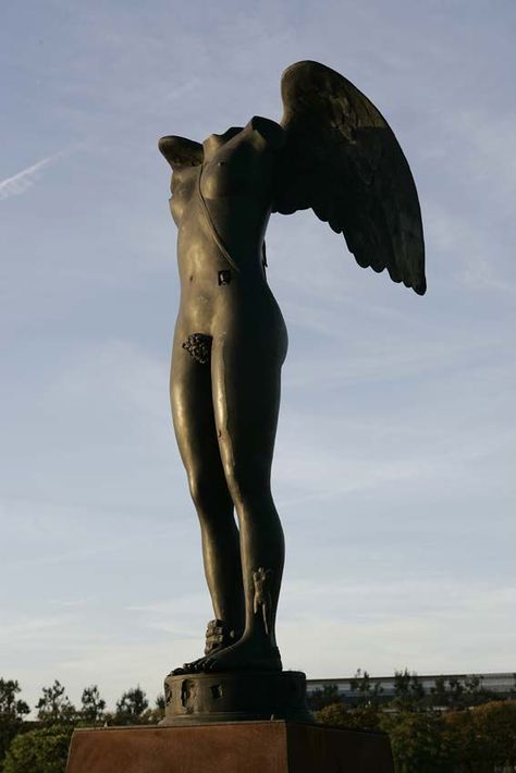 Igor Mitoraj -- Monumental Angel Fragment Igor Mitoraj, Beautiful Sculptures, Angels Wings, Krakow, An Angel, Beautiful Creatures, Ecology, Sculptor, Poland