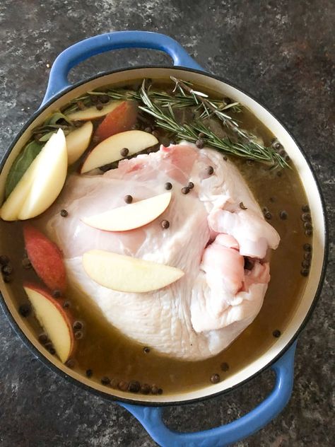 Alton Brown's recipe for Turkey Brine from Good Eats Chicken Oyakodon, Turkey Brine Alton Brown, Alton Brown Turkey, Turkey Brines, Brining Turkey, Turkey Brining, Brine Turkey, Turkey Brine Recipe, Brine Recipes