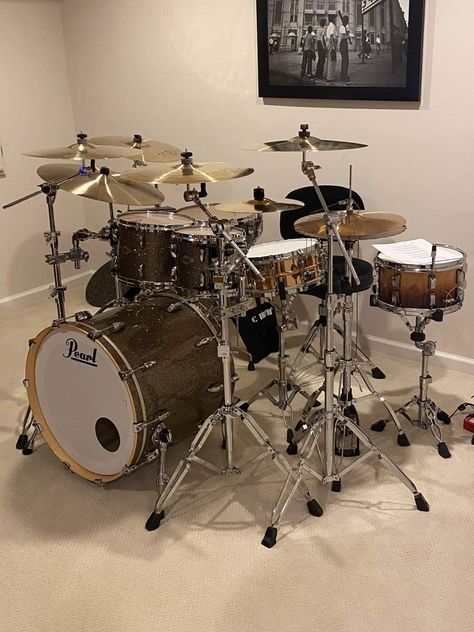 Aesthetic Drum Set, Drum Kits Aesthetic, Drum Set Aesthetic, Drums Aesthetic, Electric Drum Set, Drums Wallpaper, Drums Studio, Drum Room, Rockstar Aesthetic