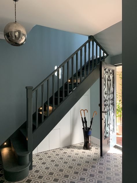 Dark Staircase, Painted Staircases, Hallway Colours, Large Hallway, House Staircase, Hallway Inspiration, Staircase Makeover, Hallway Designs, Hal Decor