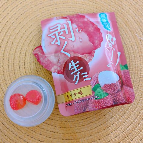 Lychee flavour Peeling Gummy Sweets from #Japan The first time I ate this, I just put the whole sweet in my mouth, but apparently, you can peel the "shell" of the gummy and then you will get the chewy soft inside like the Lychee fruit. I like the concept of this, I didn't enjoy the peeling as it was too messy and my hands were sticky after peeling it 😅 I also didn't really enjoy the texture of the sweet, it was too soft and mushy for my taste. The Lychee flavour was quite nice but that wa... Peelable Gummies, Lychee Candy, Gummy Sweets, Lychee Fruit, Sweets Candy, Korean Snacks, My Mouth, Snack Time, The Sweet